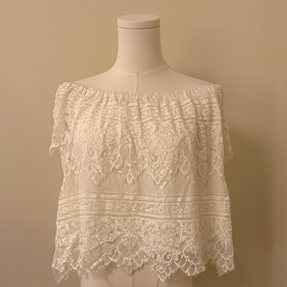 Cupcakes & Cashmere Ivory Lace Accent Blouse